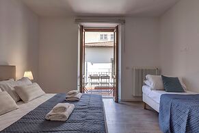 Oricellari Apartment by Mamo Florence