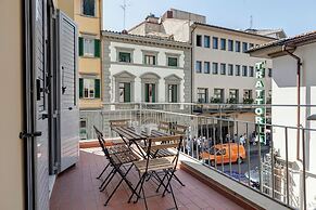 Oricellari Apartment by Mamo Florence