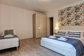 Oricellari Apartment by Mamo Florence