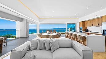 Beachfront Private Pool Theatre Room Views