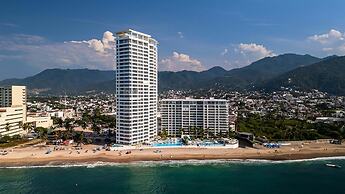 Beachfront Private Pool Theatre Room Views