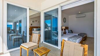 Beachfront Private Pool Theatre Room Views