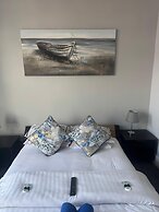 100 Pipers Hotel