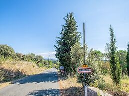 Villa in St Denis With Pool & Pyrenees View