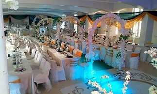 Hallydays Hotel and Resort