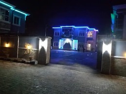 Benbliss Hotel and Suites