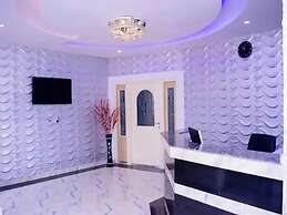 Benbliss Hotel and Suites
