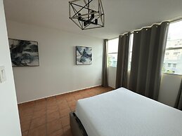 3 Bed 1 Bath 1 Park Plaza Universidad