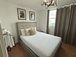 3 Bed 1 Bath 1 Park Plaza Universidad