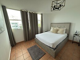 3 Bed 1 Bath 1 Park Plaza Universidad