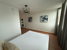 3 Bed 1 Bath 1 Park Plaza Universidad