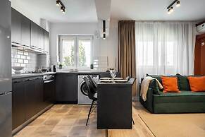 Artful & Light-Filled 2BR on Calea Victoriei - Prime Central Spot
