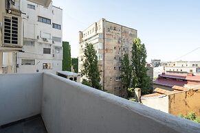 Artful & Light-Filled 2BR on Calea Victoriei - Prime Central Spot