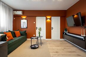 Artful & Light-Filled 2BR on Calea Victoriei - Prime Central Spot