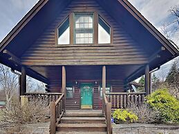 The Old World Chalet by Taylor Made Deep Creek