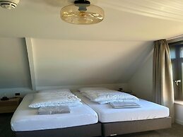 Luxury Group Retreat in Nature