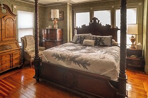 Huddy House Bed & Breakfast