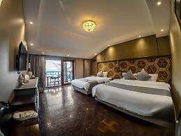 Laoshan Swan Castle Vacation Garden B&B