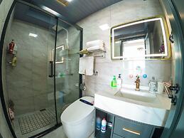 Laoshan Swan Castle Vacation Garden B&B