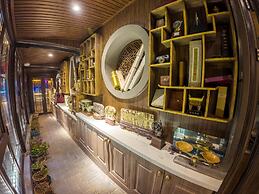 Laoshan Swan Castle Vacation Garden B&B