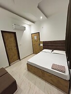 Hotel RS INN