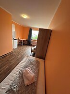 2-Rent Group Hostel Apartments HAN53