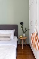 Spacious 3-bedroom Getaway With Balcony in Glyfada