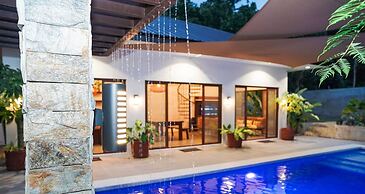 Modern Tropical 2BR Villa & Pool Retreat in Amadeo