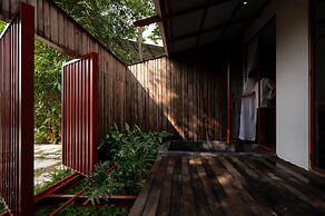 Scarlet Pavilion Homestay