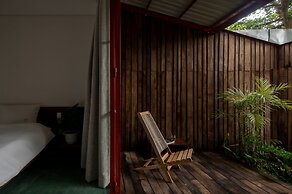 Scarlet Pavilion Homestay
