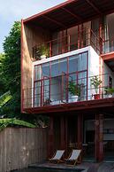 Scarlet Pavilion Homestay