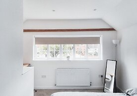Cosy & Luxury 2BR Flat in Calverton
