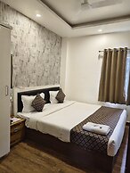 Hotel Seasons