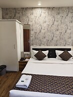 Hotel Seasons