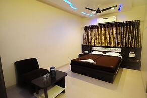 hotel skylawn surat