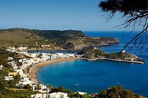 Beachfront Panorama Aprtmnt - Kythira Seafront Gem