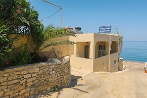 Beachfront Panorama Aprtmnts - Kythira Seaside Gem