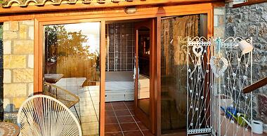 Beachfront Avia Nest - Aspa s Getaway