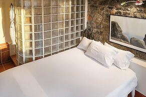 Beachfront Avia Nest - Aspa s Getaway