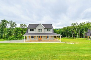 14 Mi to Mammoth Cave NP: Spacious Family Home