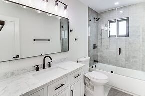 5 Mi to Beach: Group Getaway w/ Yard in Miami