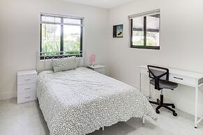 5 Mi to Beach: Group Getaway w/ Yard in Miami