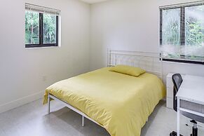 5 Mi to Beach: Group Getaway w/ Yard in Miami