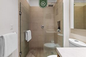 Amazing 1 BR Condo in Romantic Zone - Rooftop Pool