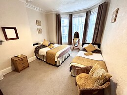 AYSGARTH HOUSE