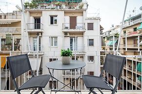 Alex's 2-Bedroom Apartment in Athens