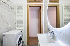 Alex's 2-Bedroom Apartment in Athens