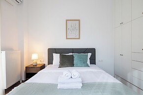 Alex's 2-Bedroom Apartment in Athens