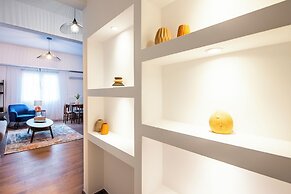 Alex's 2-Bedroom Apartment in Athens