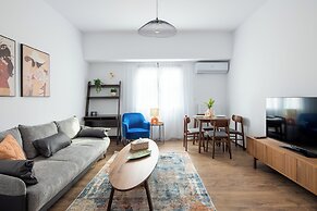 Alex's 2-Bedroom Apartment in Athens